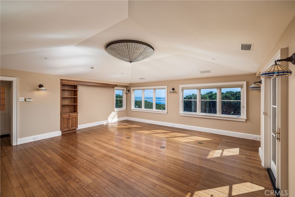 34 Pelican Point