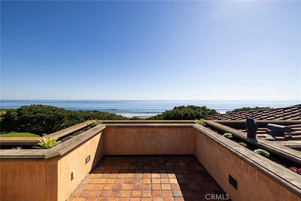 34 Pelican Point