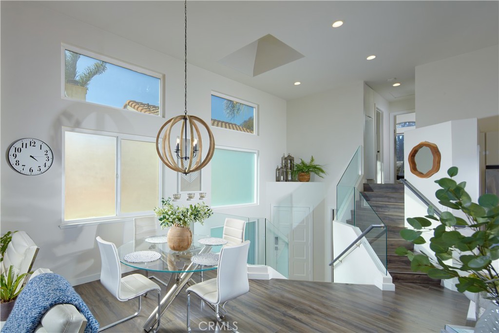 87 Palm Beach Court