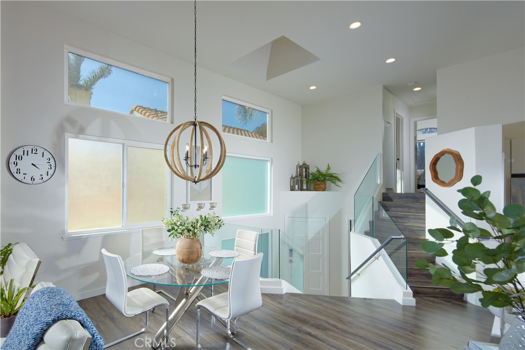 87 Palm Beach Court