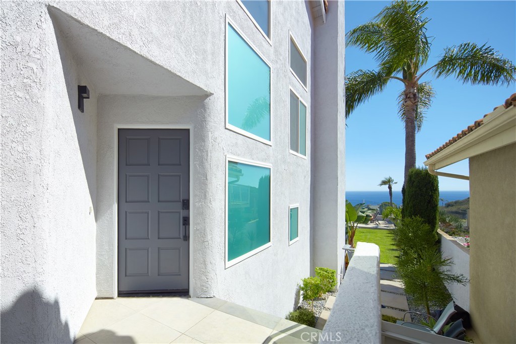 87 Palm Beach Court
