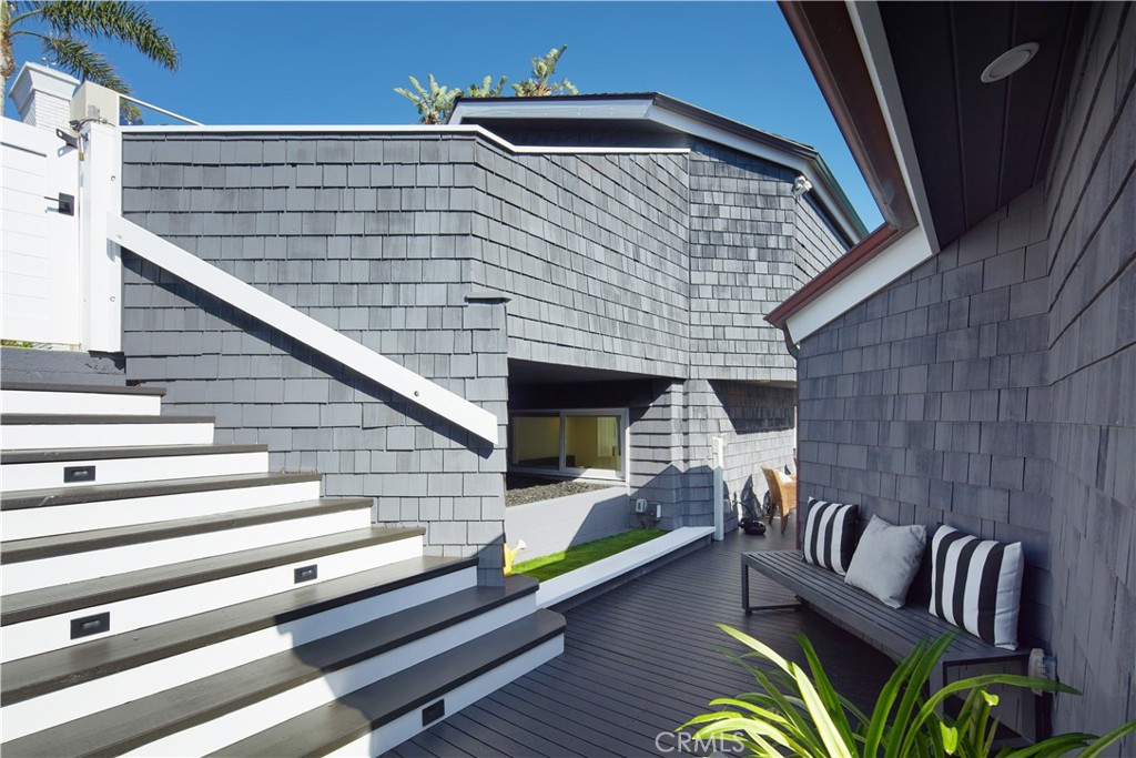 31702 Seacliff Drive