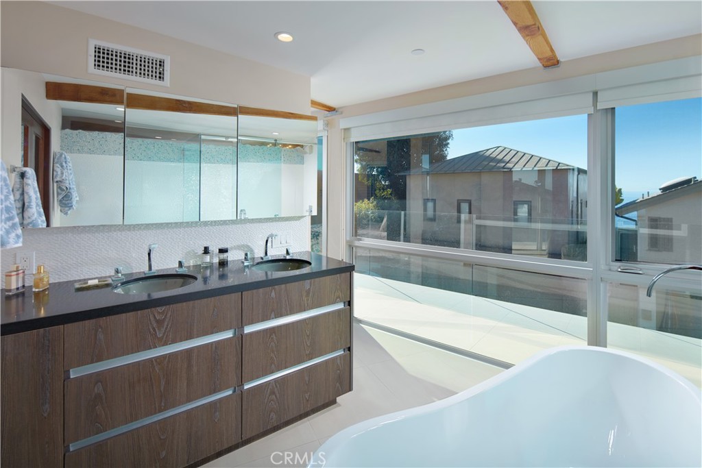 2680 Victoria Drive
