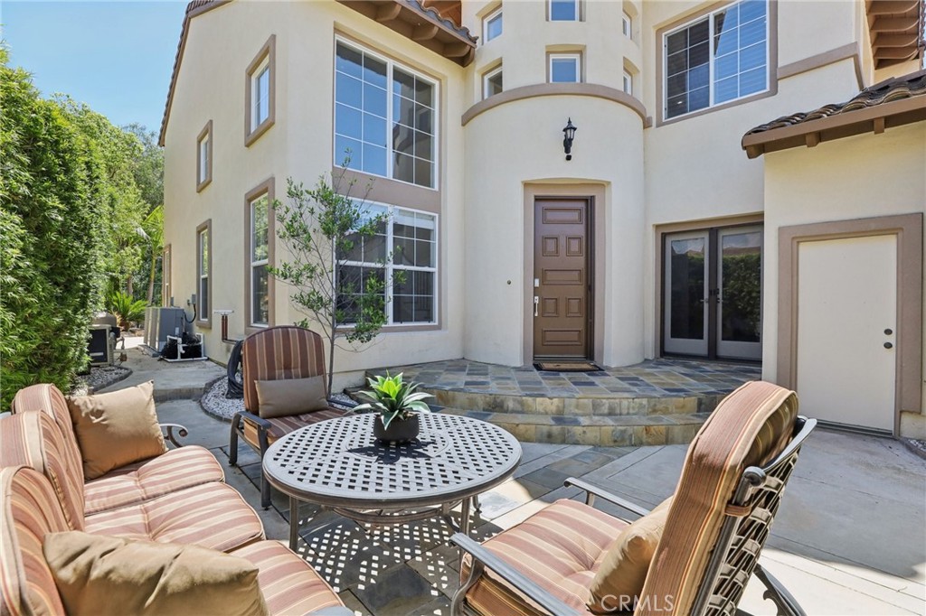6 Westchester Court