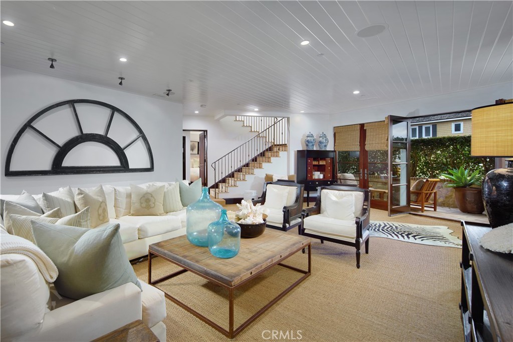 1292 Cliff Drive