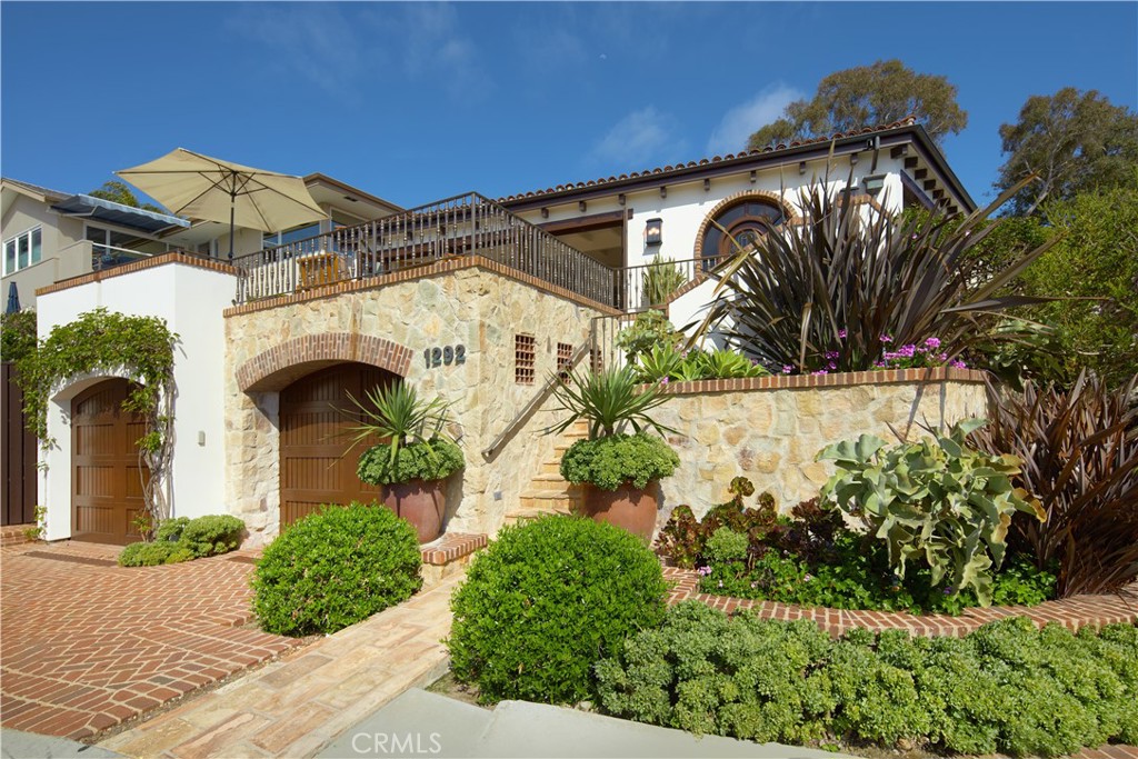 1292 Cliff Drive