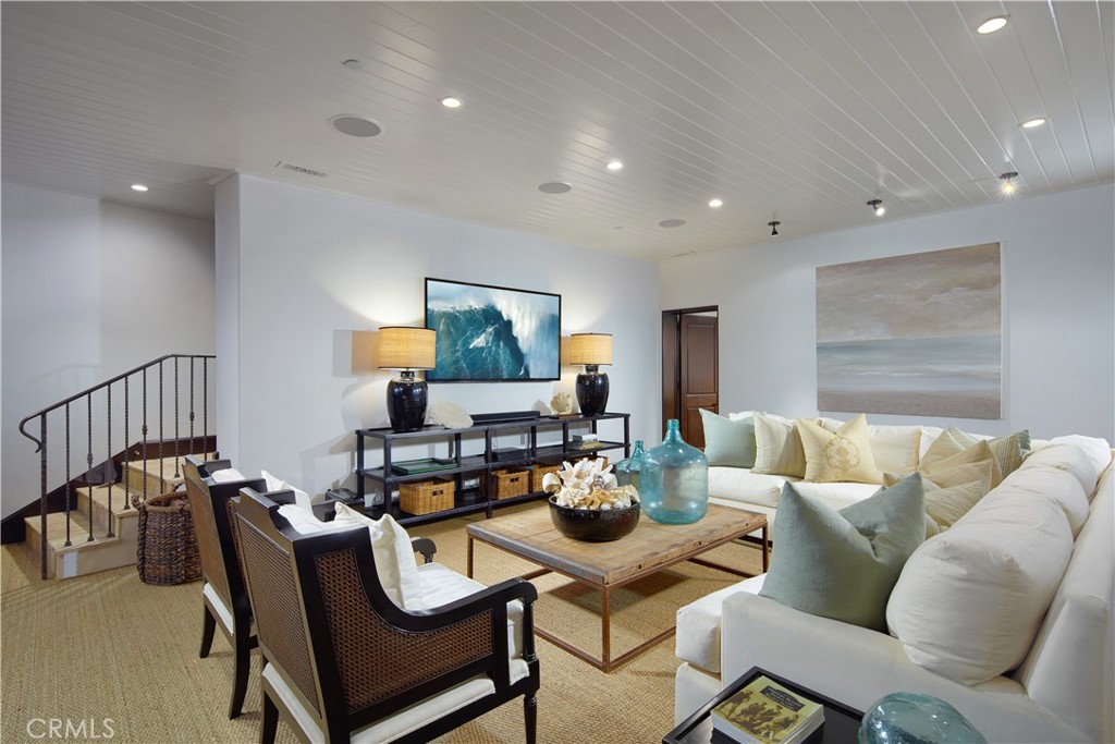 1292 Cliff Drive