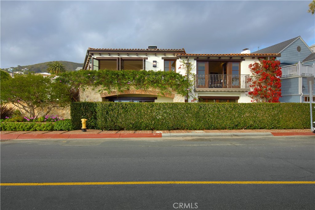 1292 Cliff Drive