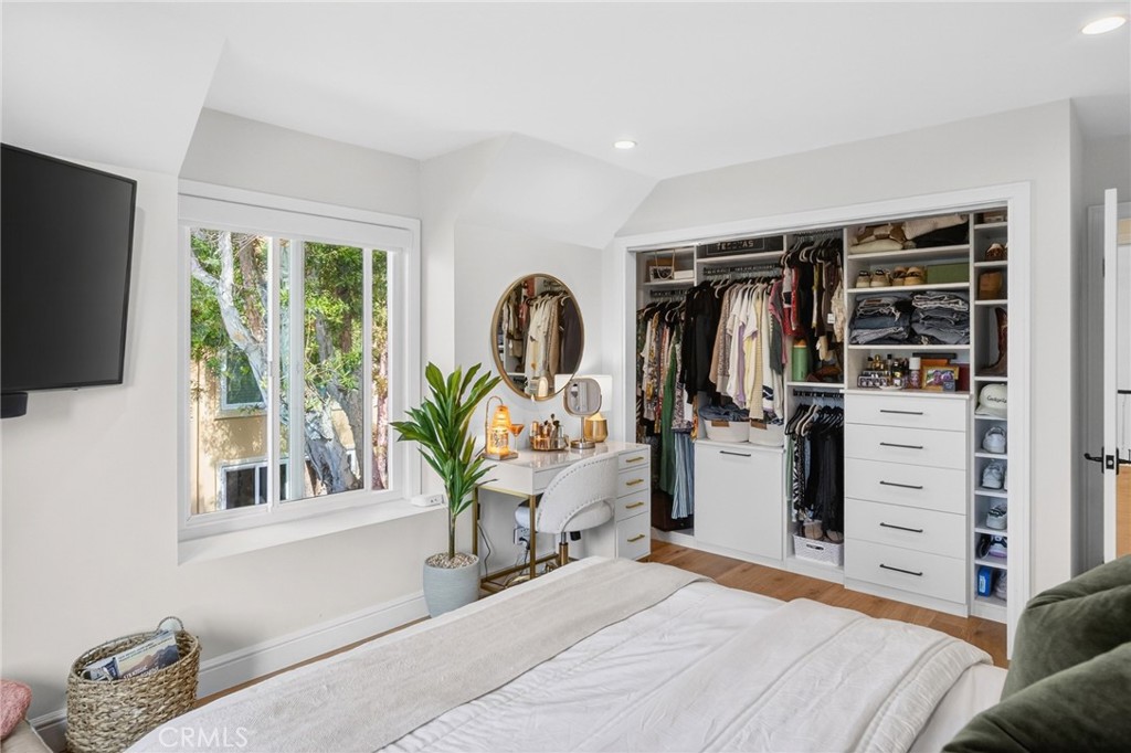 6102 Greenbrier Drive