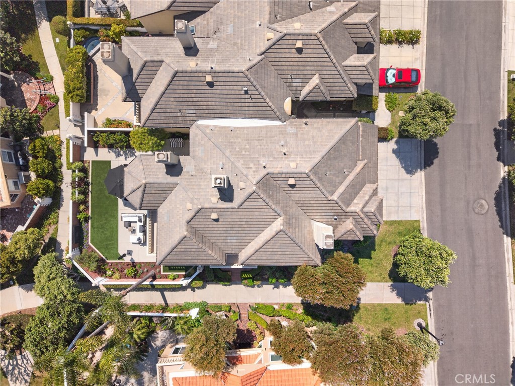 6102 Greenbrier Drive
