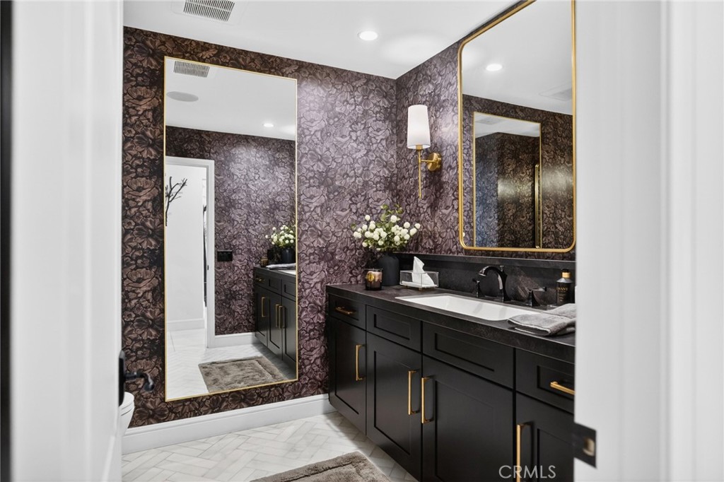 6102 Greenbrier Drive