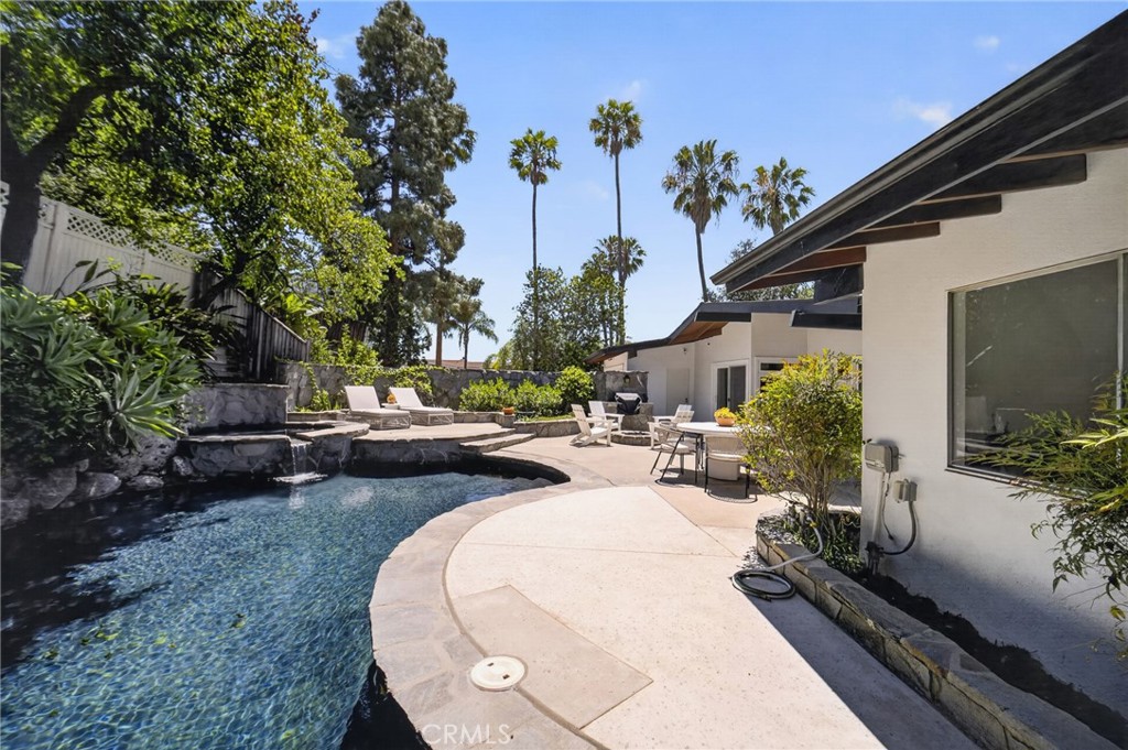 13132 Barrett Hill Circle
