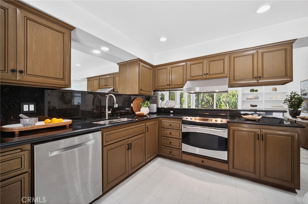 13132 Barrett Hill Circle