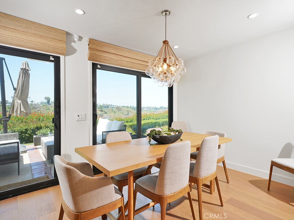 305 Avenida Cerritos