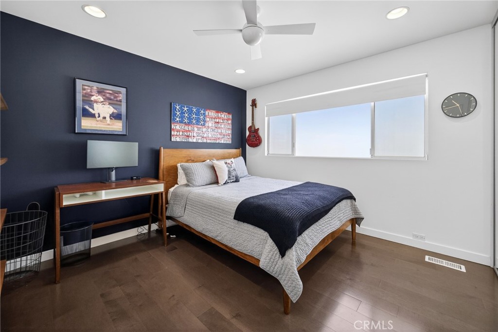 2000 Nautilus Lane