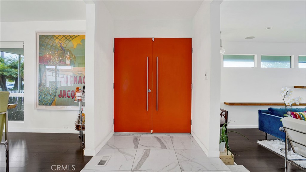 2000 Nautilus Lane