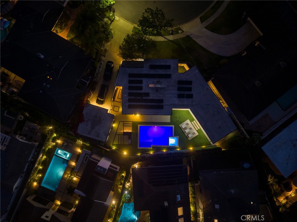 2000 Nautilus Lane