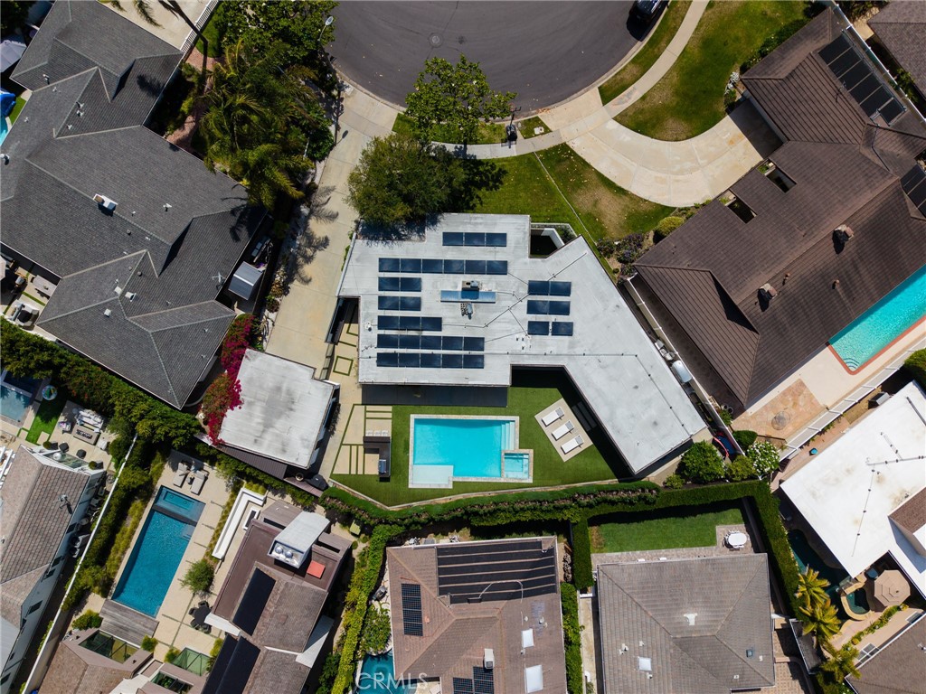 2000 Nautilus Lane
