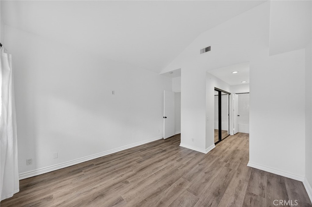 24572 Sutton Lane