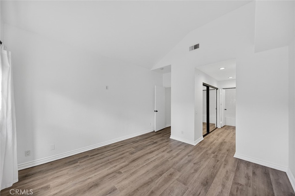 24572 Sutton Lane