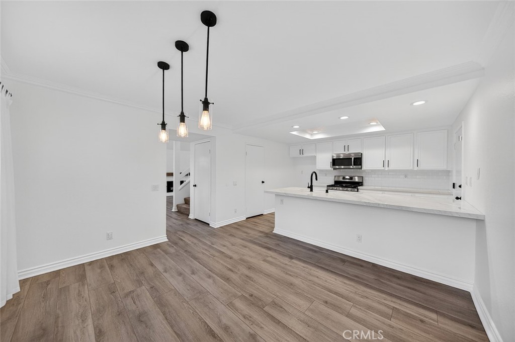 24572 Sutton Lane