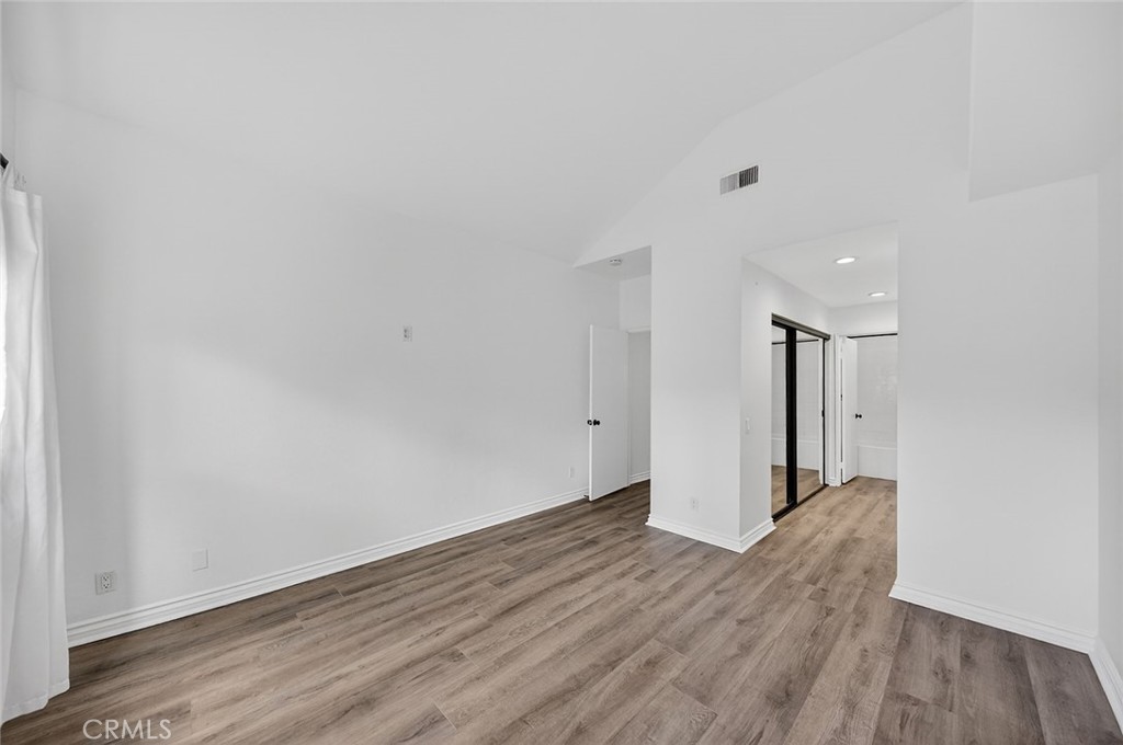 24572 Sutton Lane
