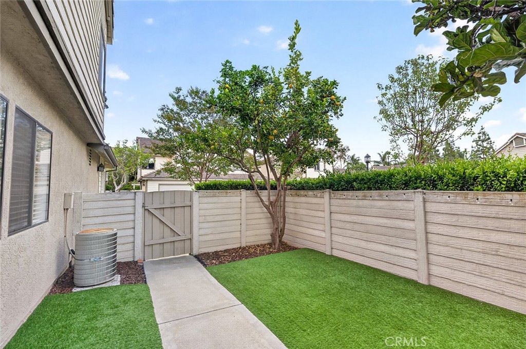 24572 Sutton Lane