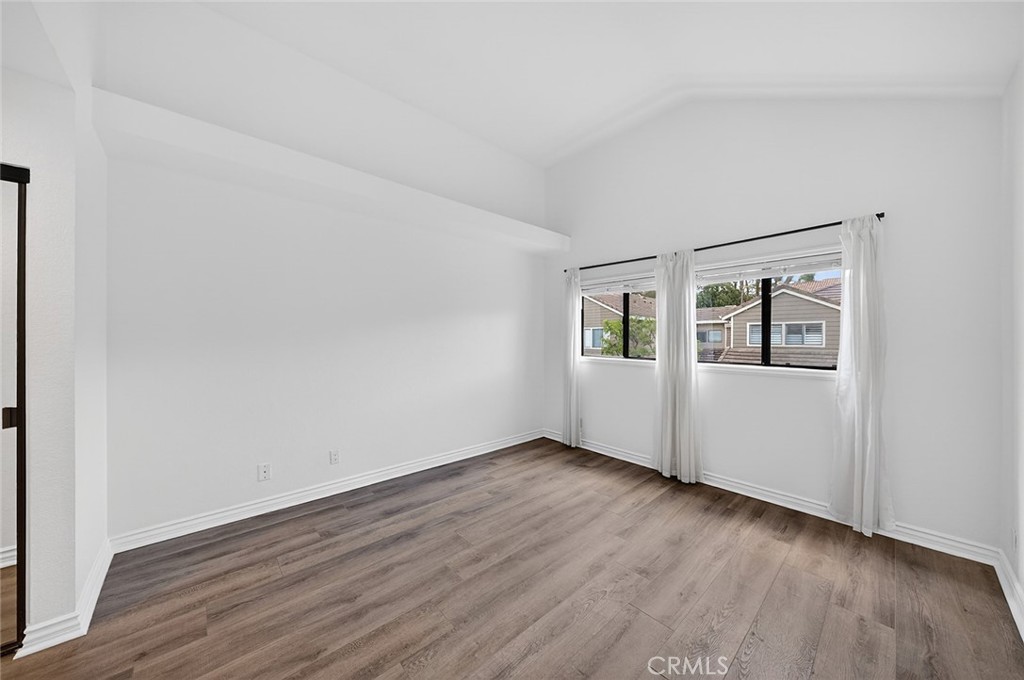24572 Sutton Lane