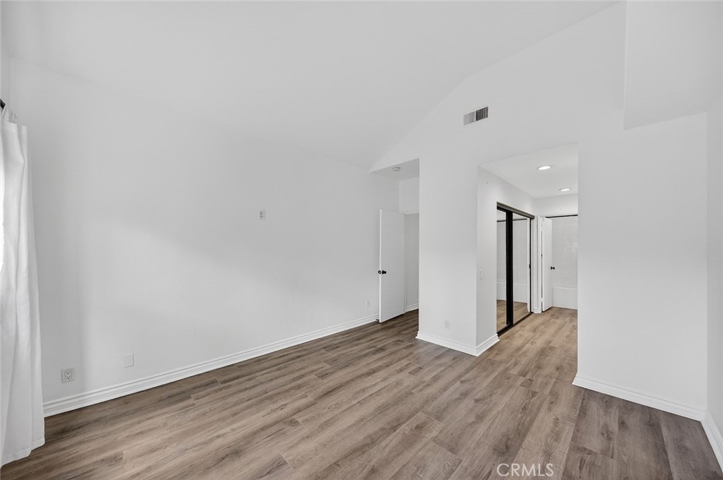 24572 Sutton Lane