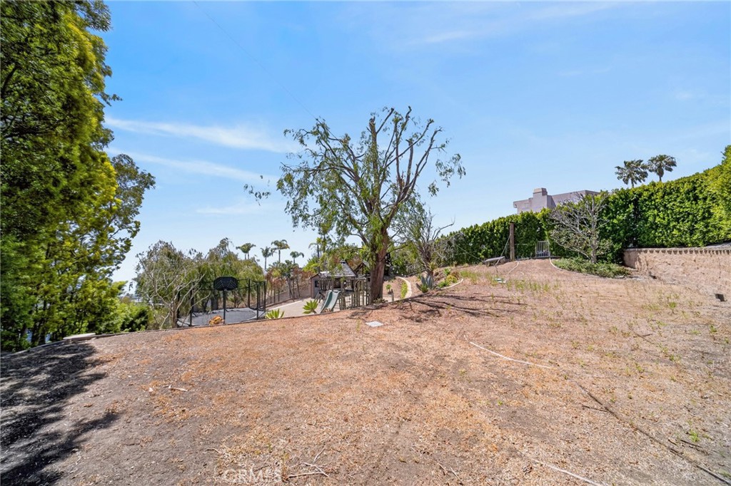 719 Davis Way