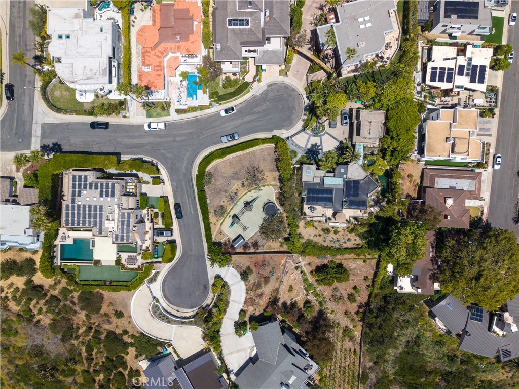 719 Davis Way