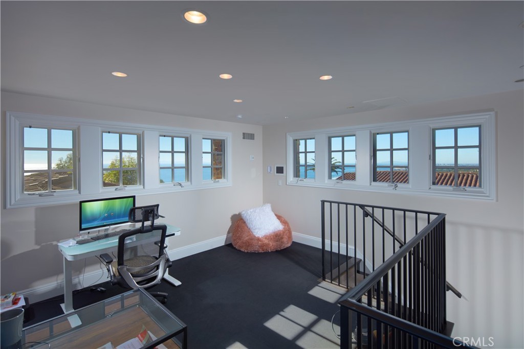 10 Shore Walk