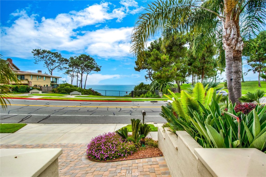 35002 Camino Capistrano