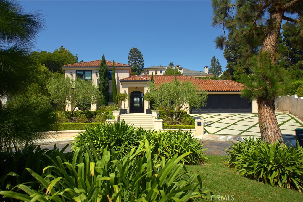 4 Inverness Lane