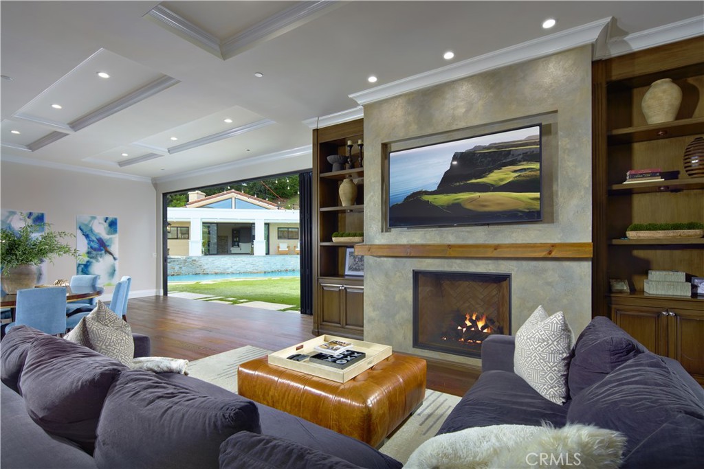 4 Inverness Lane