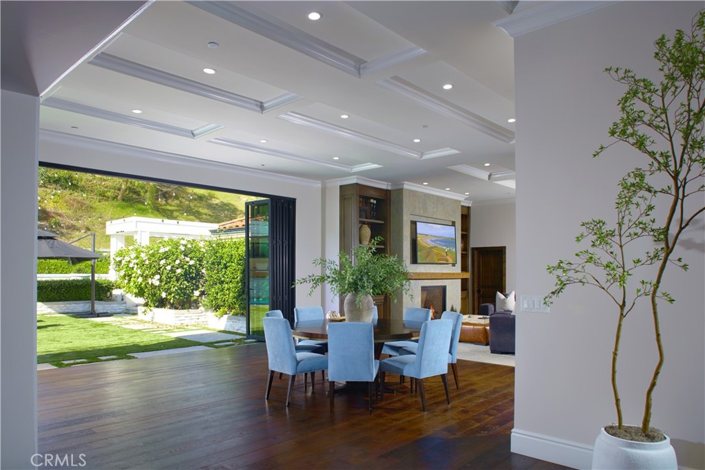 4 Inverness Lane