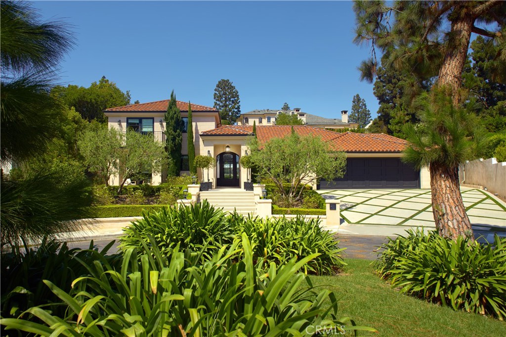 4 Inverness Lane