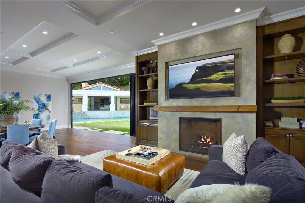 4 Inverness Lane