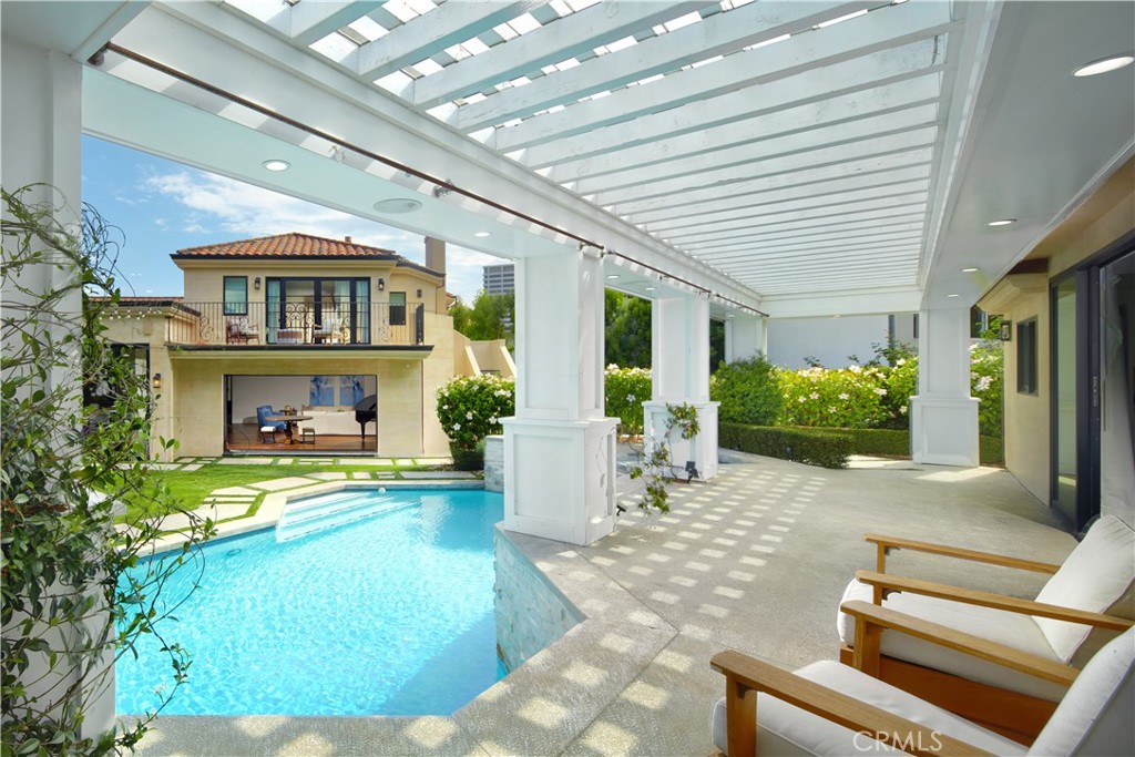 4 Inverness Lane