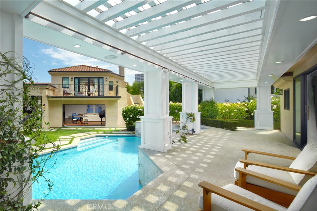4 Inverness Lane