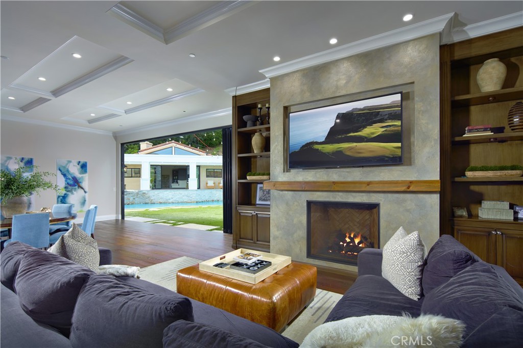 4 Inverness Lane