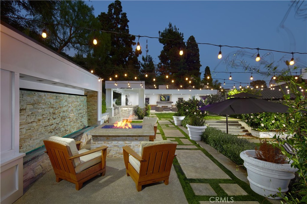 4 Inverness Lane