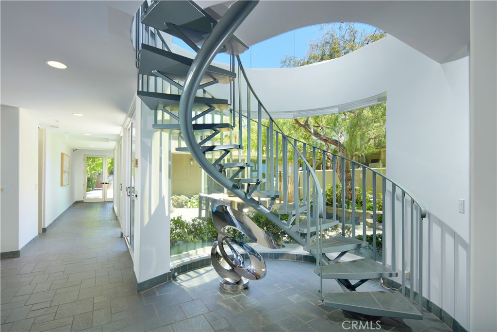 2027 Bayside Drive
