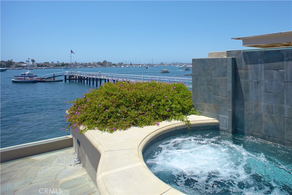 2027 Bayside Drive