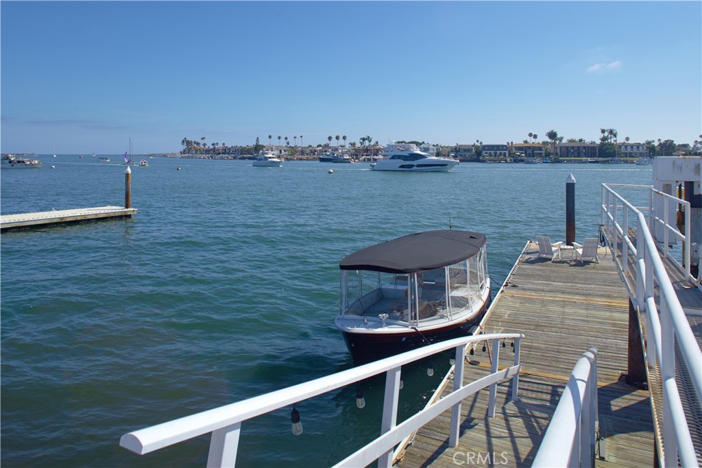 2027 Bayside Drive