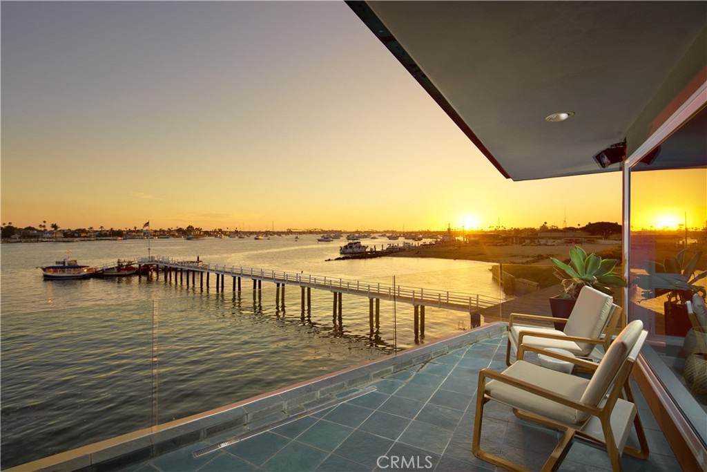 2027 Bayside Drive