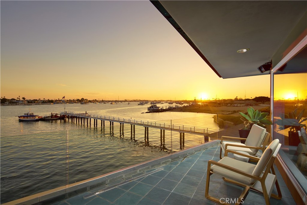 2027 Bayside Drive