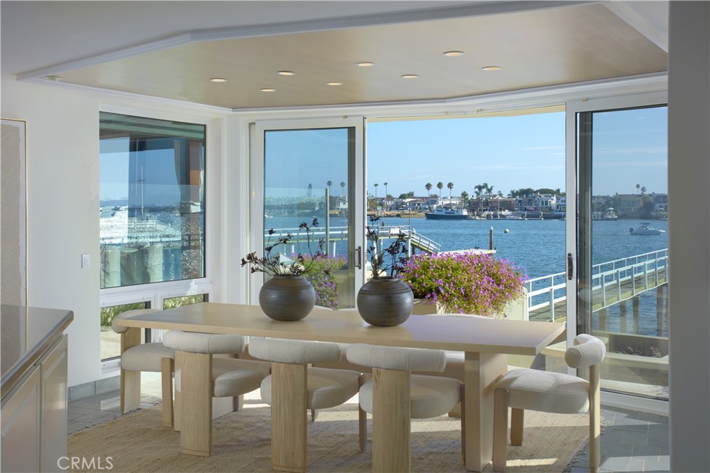 2027 Bayside Drive