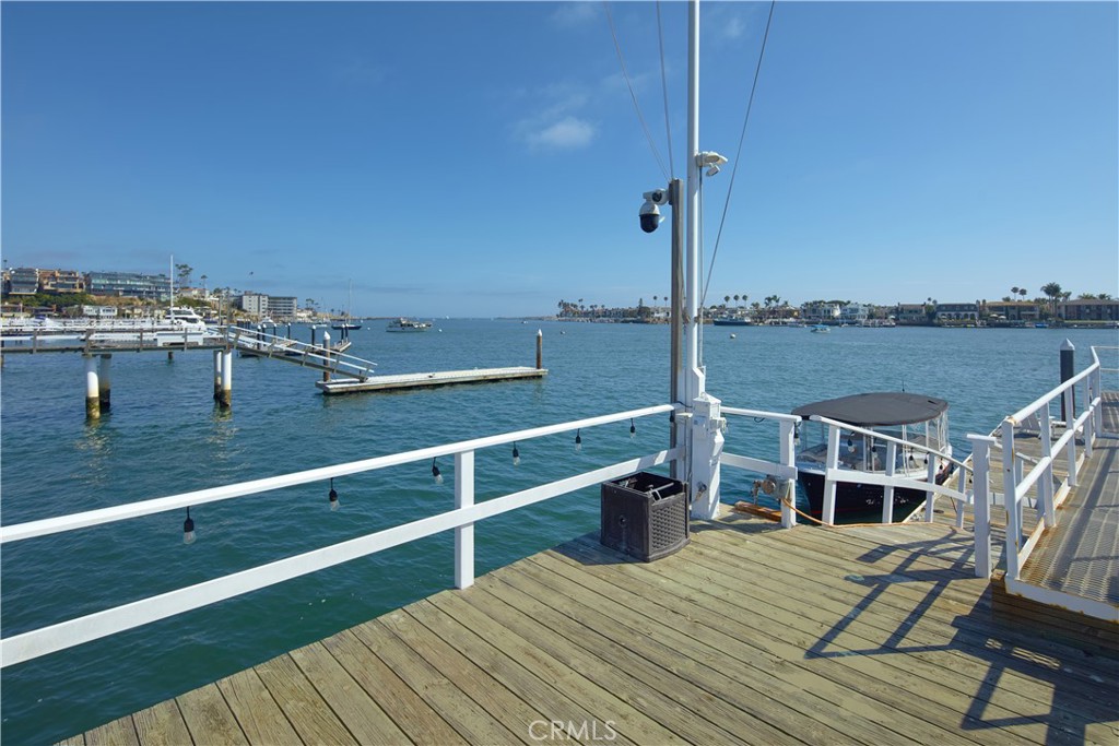 2027 Bayside Drive