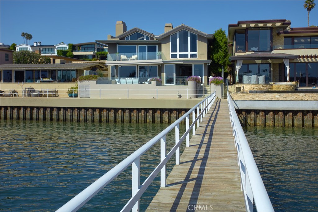 2027 Bayside Drive